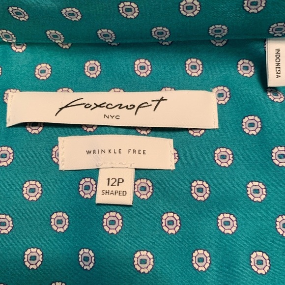 Foxcroft NYC teal polka dot cotton shirt, size 12P.. - Picture 3 of 8